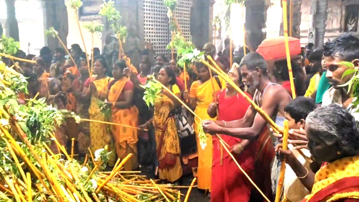 வைத்தீஸ்வரன்கோயிலில் 200 ஆண்டுகளுக்கு மேலாக தொடரும் பாரம்பரிய வழிபாடு - பலநூறு கிலோமீட்டர் பாதயாத்திரையாக வந்து தரிசனம் செய்யும் பக்தர்கள்.