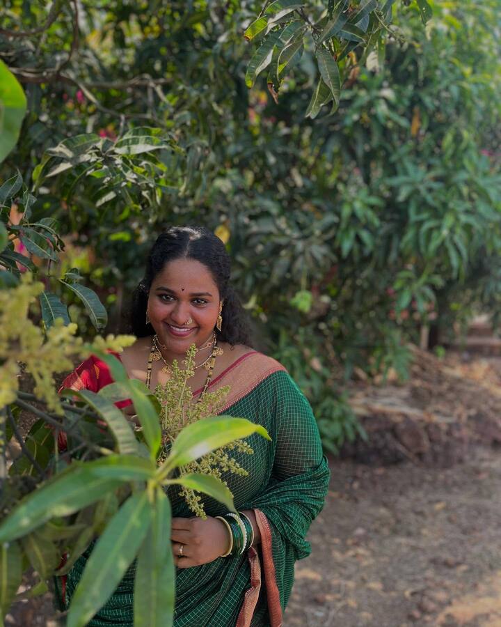 'तुझेच मी गीत गात आहे' या मालिकेत तिने 'रंजना' ही भूमिका साकारली होती, ज्यामध्ये ती मालवणी भाषेत संवाद साधताना दिसली. तसेच, 'रानबाजार' या वेबसीरीजमध्येही ती झळकली आहे. ​