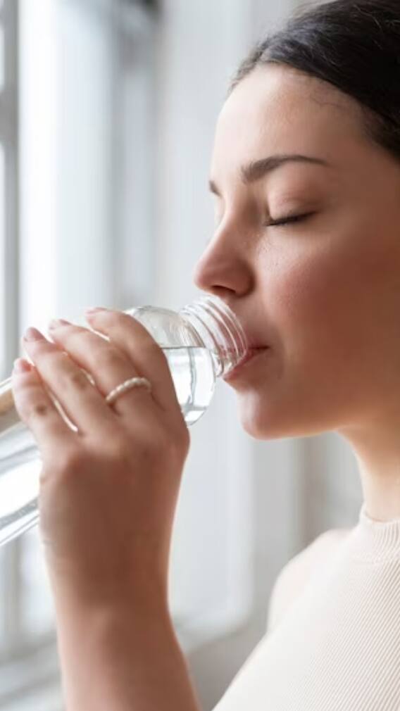 বারবার জলতেষ্টা পাচ্ছে ? কী হচ্ছে শরীরে জানেন ?