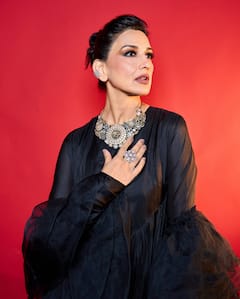 Sonali Bendre : वयाच्या 48 व्या वर्षी देखील ग्लॅम कमी नाही झालाय; पाहा सोनाली बेंद्रेचे नवे फोटो!