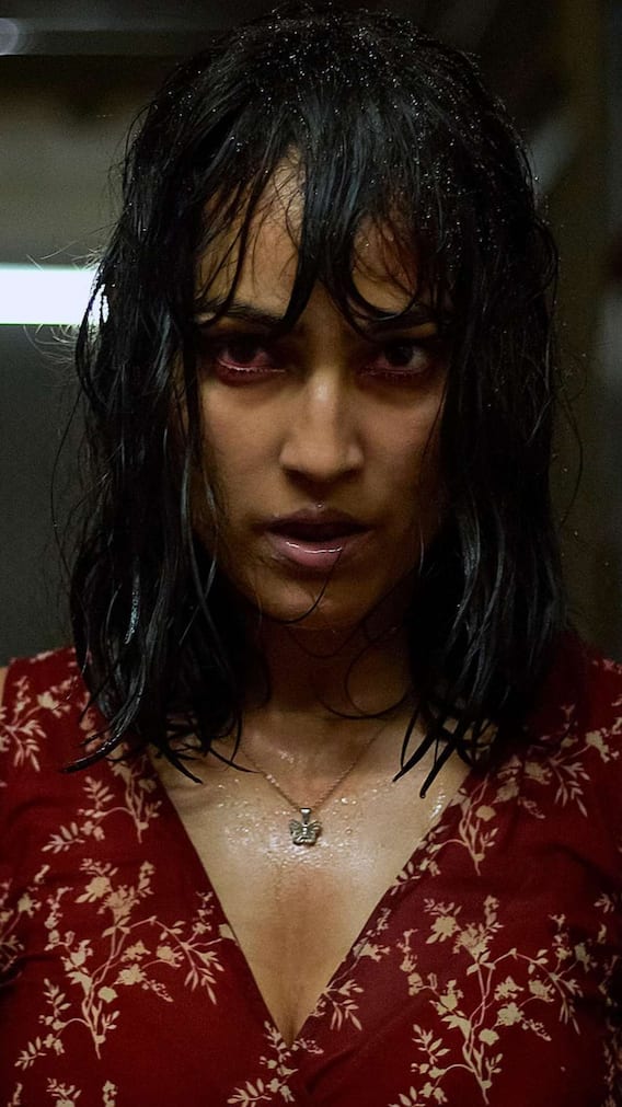 रियल लाइफ में बला की खूबसूरत हैं खौफ की हीरोइन