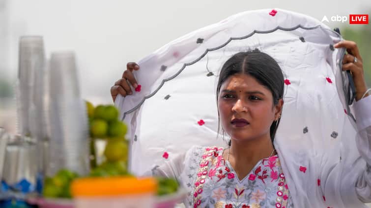 UP Wather Update Heatwave Alert in Many Districts in Next 2 Days Gorakhpur Azamgarh Varanasi UP Weather: यूपी में भीषण गर्मी का कहर, 45 डिग्री के पार पहुंचा तापमान, इन जिलों में लू का अलर्ट जारी