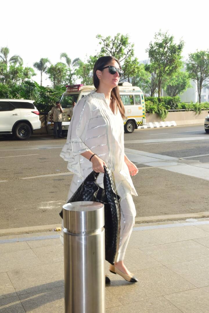 Seeing this simple look of Kareena, her fans are not tired of praising her.