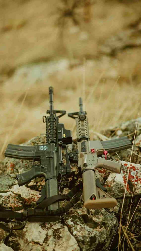 कहां से हथियार खरीदता है पाकिस्तान