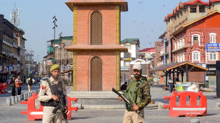 Several organisations, transporters, and traders called for a strike on Wednesday. Heavy security was deployed in Jammu and Kashmir after the attack to prevent any more attack or other untoward incident. (Image Source: PTI)