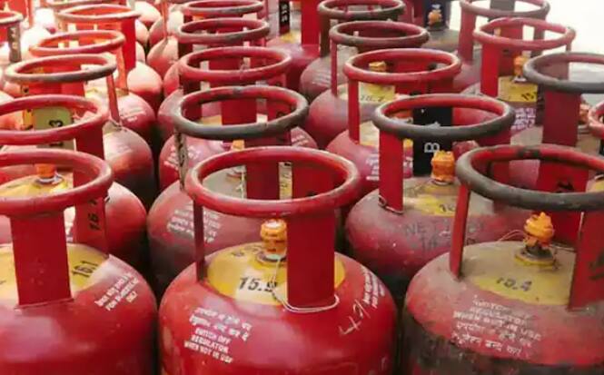 ਦਰਅਸਲ, ਫ਼ੋਨ ਰਾਹੀਂ ਸਿਲੰਡਰ ਬੁੱਕ ਕਰਨ ਲਈ, ਇਹ ਜ਼ਰੂਰੀ ਹੈ ਕਿ ਤੁਹਾਡਾ ਫ਼ੋਨ ਨੰਬਰ ਤੁਹਾਡੇ LPG ਕਨੈਕਸ਼ਨ ਨਾਲ ਜੁੜਿਆ ਹੋਵੇ। ਜੇ ਨੰਬਰ ਲਿੰਕ ਨਹੀਂ ਹੈ ਤਾਂ ਤੁਸੀਂ ਸਿਲੰਡਰ ਬੁੱਕ ਨਹੀਂ ਕਰ ਸਕੋਗੇ।