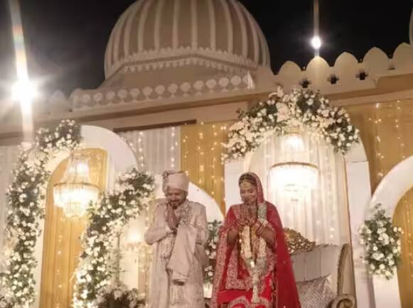 ਸ਼ੁਭਮ ਦੀ ਮੌਤ ਤੋਂ ਬਾਅਦ ਪਰਿਵਾਰ ਬਹੁਤ ਦੁਖੀ ਹੈ। ਸ਼ੁਭਮ ਦੇ ਚਾਚਾ ਮਨੋਜ ਦ੍ਵਿਵੇਦੀ ਨੇ ਉਸਦੀ ਮੌਤ 'ਤੇ ਸਰਕਾਰ 'ਤੇ ਸਵਾਲ ਖੜ੍ਹੇ ਕੀਤੇ ਹਨ।