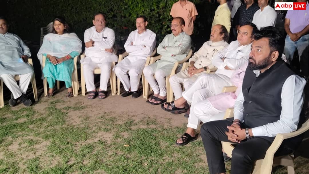 Delhi: पृथ्वी दिवस पर दिल्ली BJP का 'बत्ती बंद' मुहिम, लोगों को बताया कैसे करें बिजली की बचत? Delhi BJP Batti Bandh on Earth Day virendra sachdeva appeal to people ANN Delhi: पृथ्वी दिवस पर दिल्ली BJP का 'बत्ती बंद' मुहिम, लोगों को बताया कैसे करें बिजली की बचत?