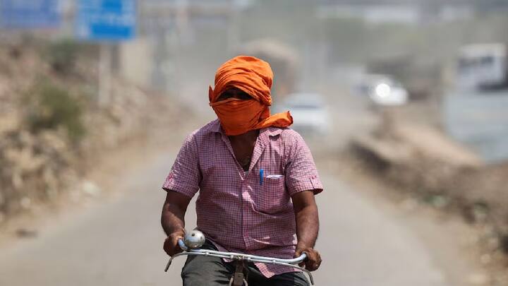 चंद्रपूर जिल्ह्यातील ब्रह्मपुरी येथे आज तब्बल 45.6 अंश सेल्सियल तापमानाची नोंद झाली आहे. तर, चंद्रपुरात 45.5 अंश सेल्सियस तापमान आहे.