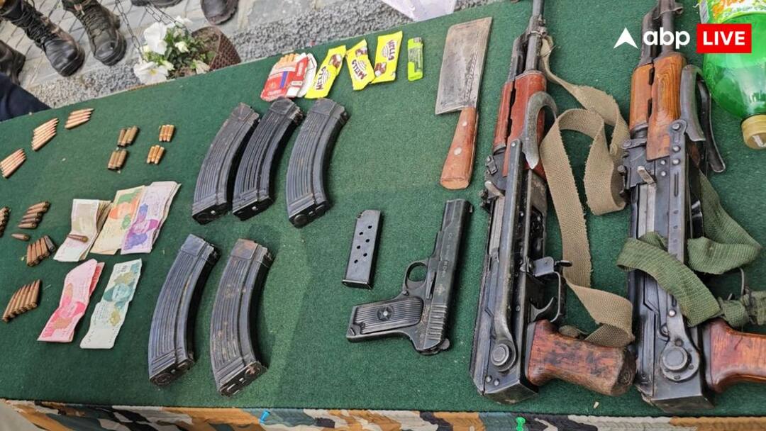 चॉकलेट, सिगरेट के पैकेट, पाकिस्तानी करेंसी... बारामूला में ढेर आतंकियों के पास से मिला ये सामान Pahalgam Baisaran Valley Terror Attack indian army killed two terrorists in Baramulla Chocolates cigarette packets and Pakistani currency were recovered चॉकलेट, सिगरेट के पैकेट, पाकिस्तानी करेंसी... बारामूला में ढेर आतंकियों के पास से मिला ये सामान