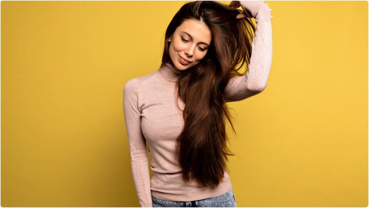 జుట్టు పొడుగ్గా పెంచుకోవాలనుకునేవారు కూడా కొబ్బరి నూనెలో కరివేపాకు వేసి మరిగించి తలకు అప్లై చేసుకోవచ్చు.