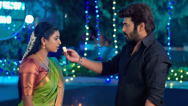 zee tamil karthigai deepam serial 23rd april 2025 know today episode update here Karthigai Deepam: ஹனிமூனில் கடத்தப்பட்ட ரேவதி! என்ன செய்யப்போகிறான் கார்த்தி? கார்த்திகை தீபத்தில் இன்று