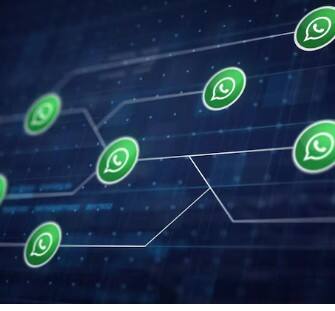 ਫਿਸ਼ਿੰਗ ਲਿੰਕ ਜਾਂ ਨਕਲੀ ਪੇਜ਼ ਵਾਂਗ ਨਹੀਂ ਦਿਖਾਈ ਦਿੰਦਾ, ਇਸ ਲਈ ਯੂਜ਼ਰਾਂ ਨੂੰ ਇਸ ਦੀ ਭਿੰਣਕ ਵੀ ਨਹੀਂ ਲੱਗਦੀ। ਸਾਈਬਰ ਸੁਰੱਖਿਆ ਐਕਸਪਰਟ ਸਲਾਹ ਦਿੰਦੇ ਹਨ ਕਿ ਅਣਜਾਣ ਨੰਬਰ ਤੋਂ ਆਈ ਫਾਈਲ ਡਾਊਨਲੋਡ ਕਰਨ ਤੋਂ ਬਚੋ, ਵਟਸਐਪ ਦੀ ਆਟੋ-ਡਾਊਨਲੋਡ ਸੈਟਿੰਗ ਬੰਦ ਰੱਖੋ, ਫੋਨ ਵਿੱਚ ਤਾਜ਼ਾ ਸੁਰੱਖਿਆ ਅਪਡੇਟ ਰੱਖੋ ਅਤੇ ਕਿਸੇ ਨਾਲ ਵੀ OTP ਸਾਂਝਾ ਨਾ ਕਰੋ।