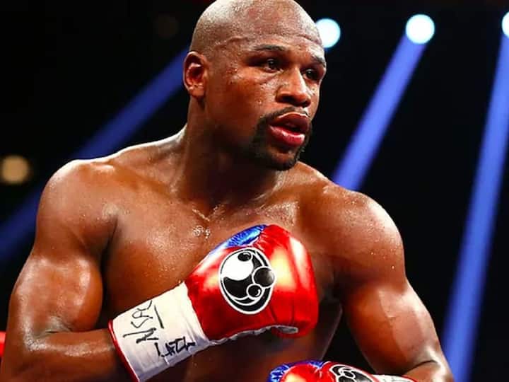 6 - Flyod Mayweather : फ्लॉयड मेवेदर जूनियर एक पेशेवर बॉक्सर थे, अभी वह इस खेल के प्रमोटर हैं. उनकी नेटवर्थ 400 मिलियन डॉलर है.