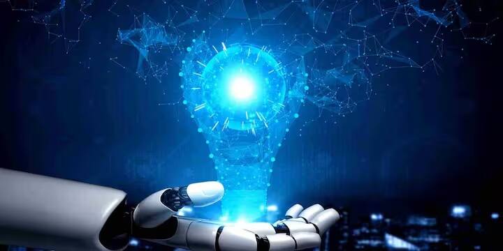 ઇન્ફોસિસના ભૂતપૂર્વ સીઈઓ વિશાલ સિક્કાએ ઓપનએઆઈમાં સંભાવના જોયા તે સૌપ્રથમ હતા. 2015 માં, તેમણે OpenAI માં રોકાણ કરવાની વાત કરી અને AI ને ભવિષ્યમાં ગેમ ચેન્જર ગણાવ્યું. તેમણે 2017 માં રાજીનામું આપતી વખતે AI ની શક્તિ વિશે પણ વાત કરી હતી.