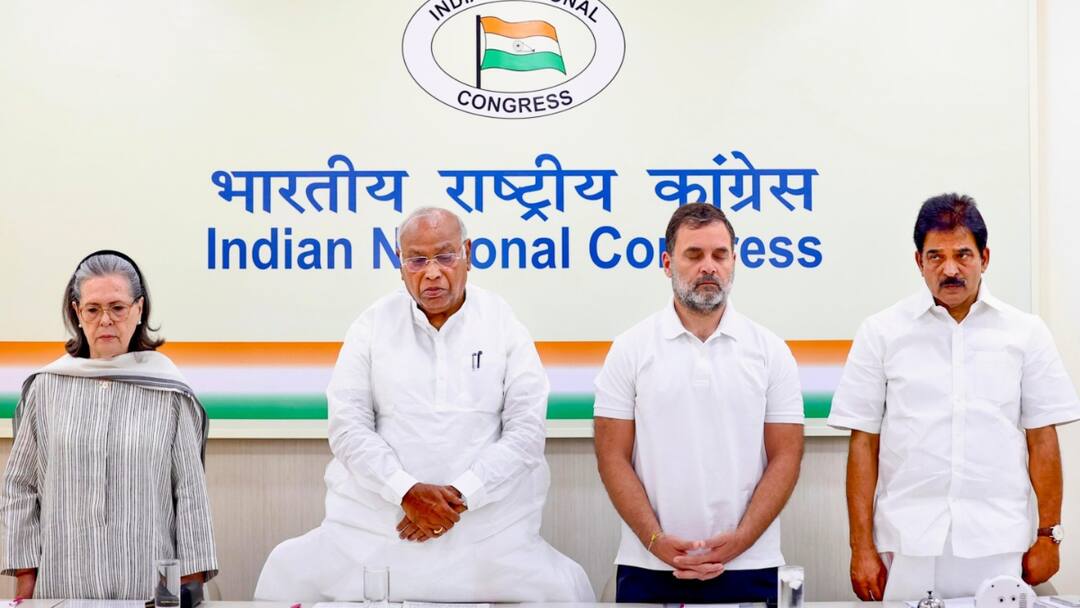 Congress Holds Emergency CWC Meeting Over Pahalgam Terror Attack, Pays Homage To Victims Congress Holds CWC Meeting Over Pahalgam Terror Attack, Pays Homage To Victims