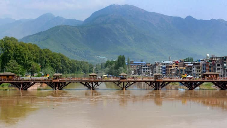 After India, Taliban-Ruled Afghanistan Moves To Curb River Water Flow To Pakistan