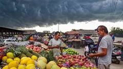 Weather Update: বৈশাখে হাঁসফাঁস অবস্থা, শুক্র-শনি-রবি রাজ্যের এই জেলাগুলিতে নামতে পারে ঝমঝমিয়ে বৃষ্টি !