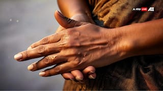 हाथ कांपने के पीछे बताए जाते हैं कई तरह के मिथ, आज जान लीजिए क्या है सच