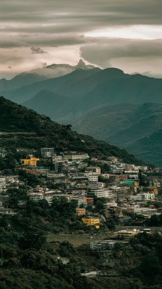 उत्तराखंड की ये 10 ठंडी जगहें, गर्मियों में बनेंगी परफेक्ट छुट्टियों का ठिकाना