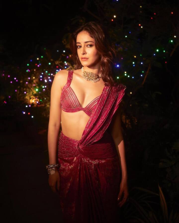 This thin strip blouse will also add beauty to your wedding look. You can wear it with heavy saree like an actress.