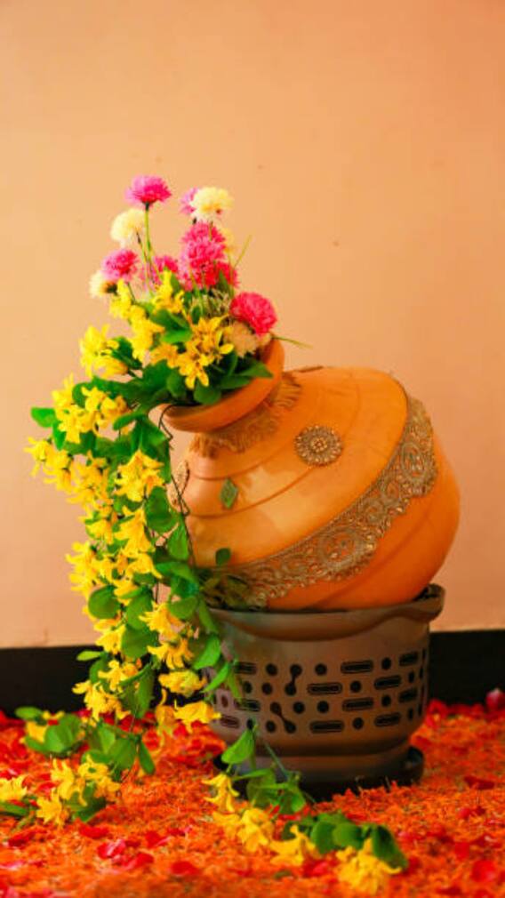 अक्षय्य तृतीयेला या '4' वस्तू खरेदी कराच