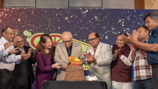 રેંટિયો નાં ૯૦ વર્ષ – એક સફર ગુજરાતી ઘરોમાં પોષણ અને વિશ્વાસનો ૯૦ વર્ષનો વારસો ધરાવતી દેશી તુવેર દાળની આ બ્રાન્ડ સાથે સંકળાયેલો છે આઝાદીનો ઈતિહાસ