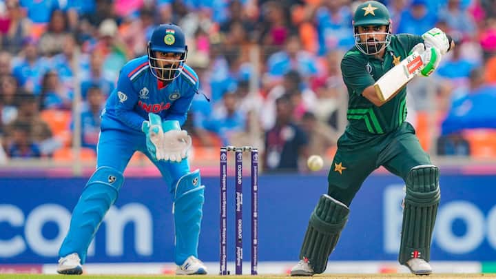 এমনিতেই পাকিস্তানের সঙ্গে দ্বিপাক্ষিক কোনও ক্রিকেট সিরিজ খেলে না ভারত। শেষবার দুই দল দ্বিপাক্ষিক সিরিজ খেলেছে ২০১২ সালে।