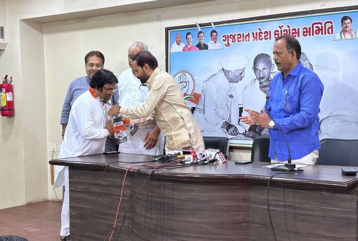 Gujarat: આમ આદમી પાર્ટીને લાગ્યો મોટો ઝટકો,  દિગ્ગજ નેતા શક્તિસિંહની હાજરીમાં કૉંગ્રેસમાં સામેલ