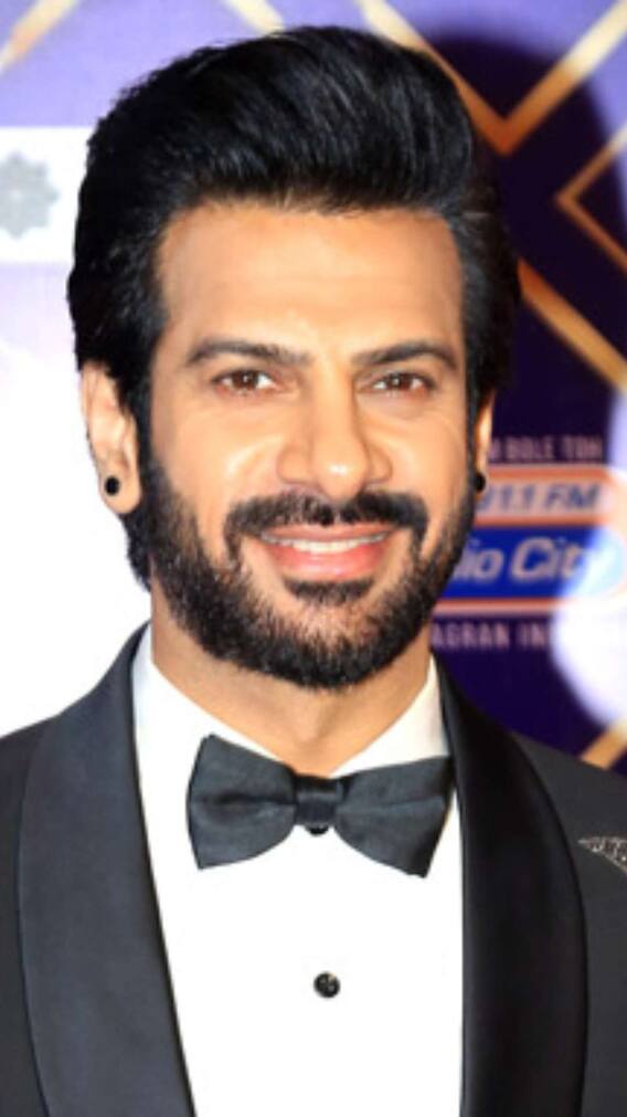 'पाकिस्तान से वोट आए थे', क्यों करणवीर मेहरा पर भड़के एल्विश यादव?