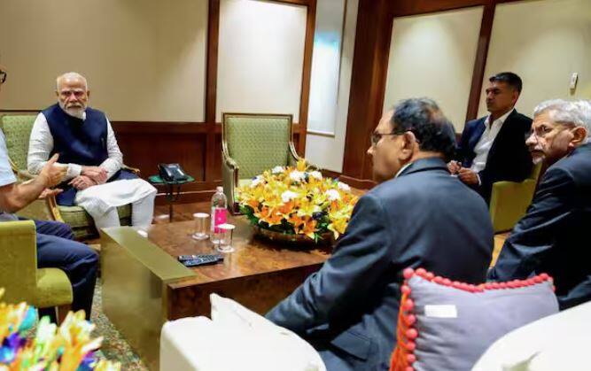 ਸਾਰਕ ਵੀਜ਼ਾ SVES ਅਧੀਨ ਜਾਰੀ ਕੀਤਾ ਜਾਂਦਾ ਹੈ, ਖਾਸ ਤੌਰ 'ਤੇ ਕੁਝ ਮਾਮਲਿਆਂ ਵਿੱਚ ਸਾਰਕ ਦੇਸ਼ਾਂ ਦੇ ਨਾਗਰਿਕਾਂ ਨੂੰ ਯਾਤਰਾ ਦੀ ਸਹੂਲਤ ਦੇਣ ਲਈ। ਸਾਰਕ ਵੀਜ਼ਾ ਆਮ ਤੌਰ 'ਤੇ ਉਨ੍ਹਾਂ ਵਿਅਕਤੀਆਂ ਲਈ ਇੱਕ ਯਾਤਰਾ ਦਸਤਾਵੇਜ਼ ਹੁੰਦਾ ਹੈ ਜੋ ਖੇਤਰ ਦੇ ਅੰਦਰ ਵੀਜ਼ਾ ਤੋਂ ਛੋਟ ਪ੍ਰਾਪਤ ਕਰਦੇ ਹਨ।