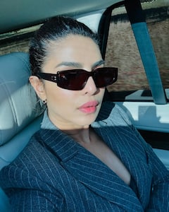 42 की उम्र में भी दिखना हैं जवां तो फॉलो करें प्रियंका चोपड़ा का ये स्किन केयर रूटीन