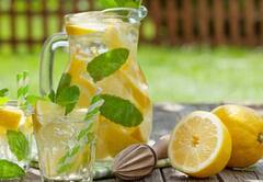 ગરમીમાં તમે પણ પીવો છો ખૂબ લીંબુ પાણી, થઈ શકે છે આ 3 ગંભીર નુકસાન