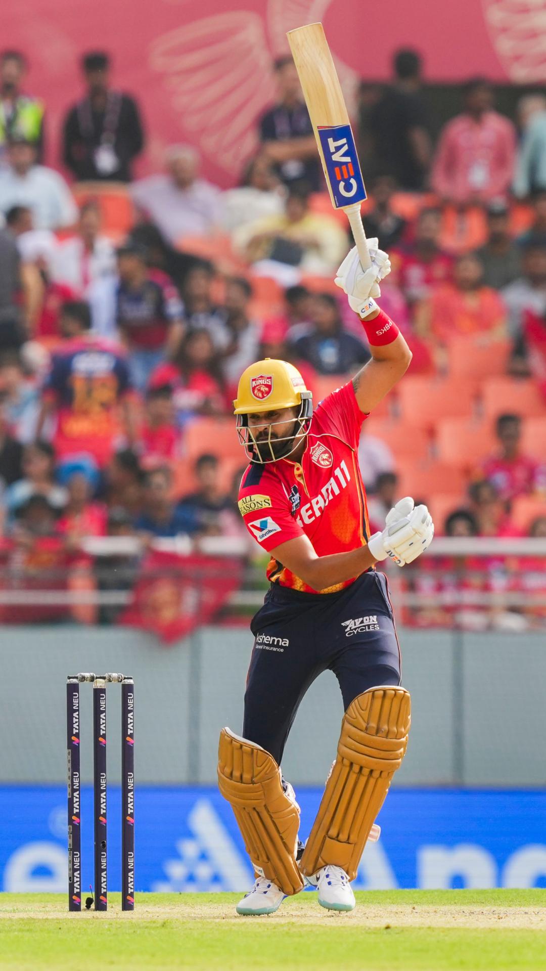 वो खिताबी जंग में शामिल रहती हैं.