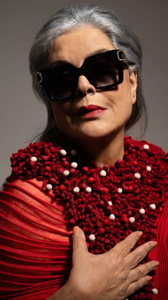 क्यों सोशल मीडिया से दूर थीं जीनत अमान? एक्ट्रेस ने खोला राज