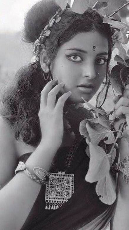 मेकअप आर्टिस्ट को देने के लिए नहीं हैं पैसे, फिर कैसे लग्जरी लाइफ जीती है ये एक्ट्रेस