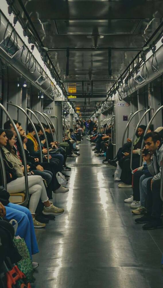 एशिया के किस देश में धर्म छोड़ने वालों की संख्या ज्यादा?