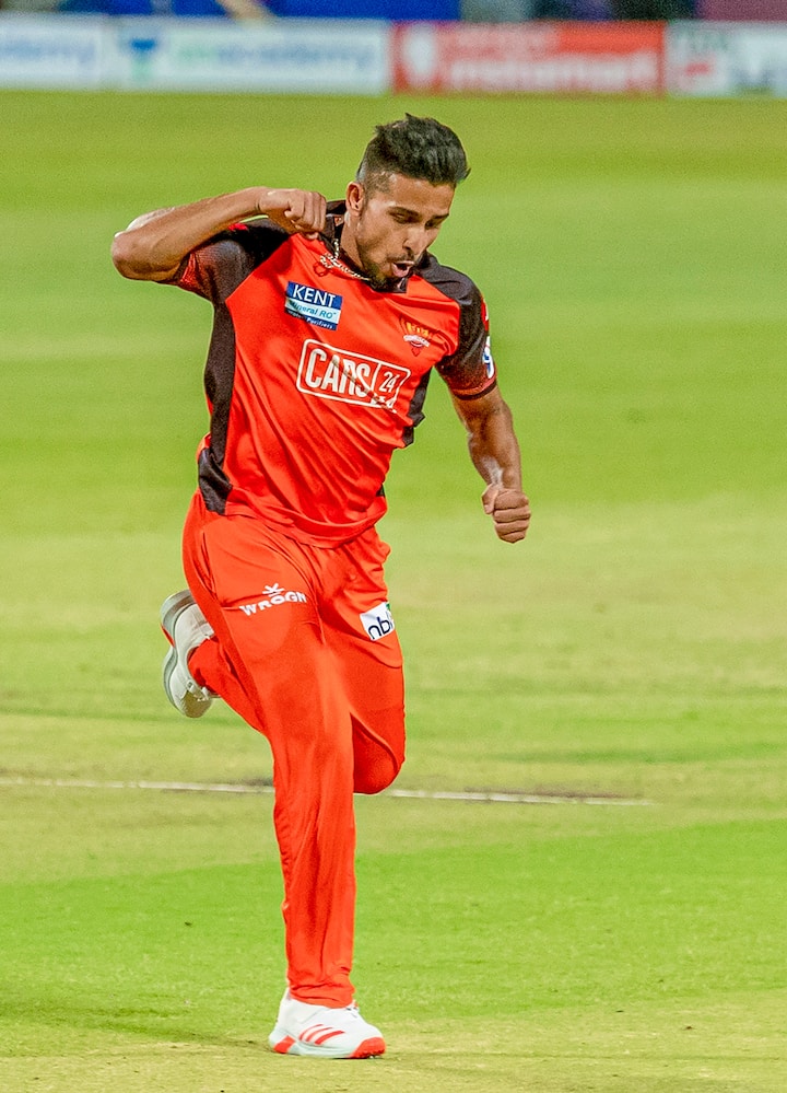 केकेआर ने उमरान को मेगा ऑक्शन के दौरान 75 लाख रुपये में खरीदा था. इससे पहले वो सनराइजर्स हैदराबाद टीम का हिस्सा थे. लेकिन हैदराबाद ने उन्हें मेगा ऑक्शन से पहले रिलीज कर दिया था.