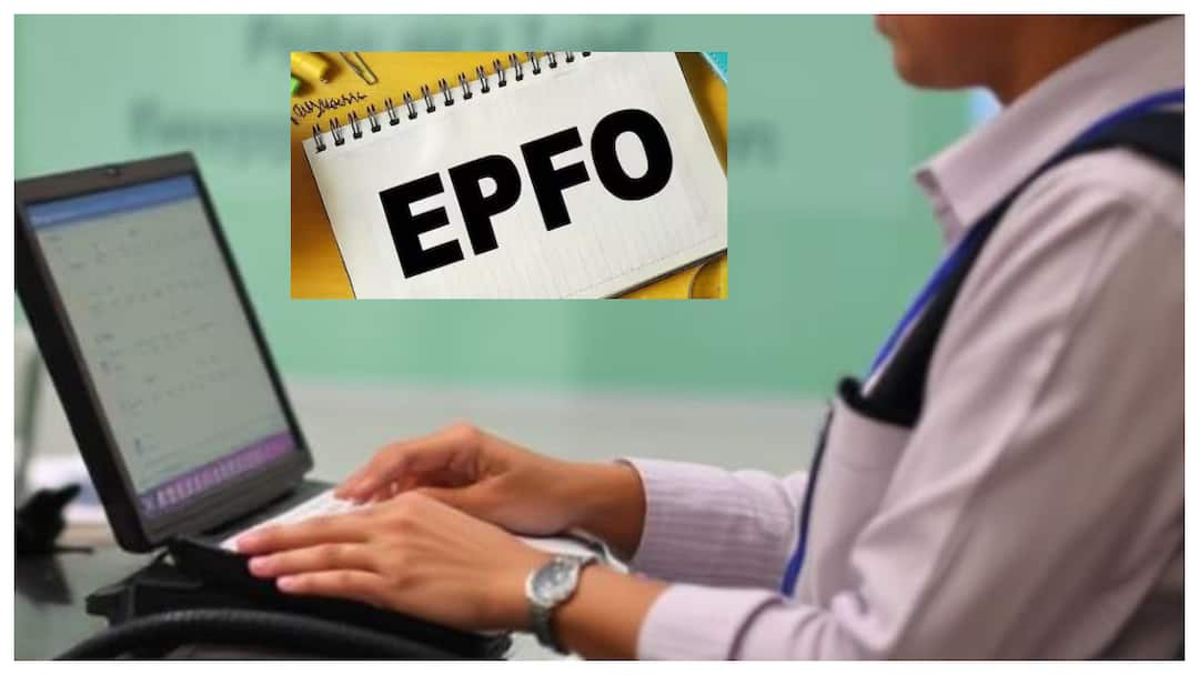 পিএফে বড় খবর, চাকরি বদলালেই এবার নতুন অ্যাকাউন্টে টাকা ! সমস্যার সমাধান করবে EPFO পিএফে বড় খবর, চাকরি বদলালেই এবার নতুন অ্যাকাউন্টে টাকা ! সমস্যার সমাধান করবে EPFO