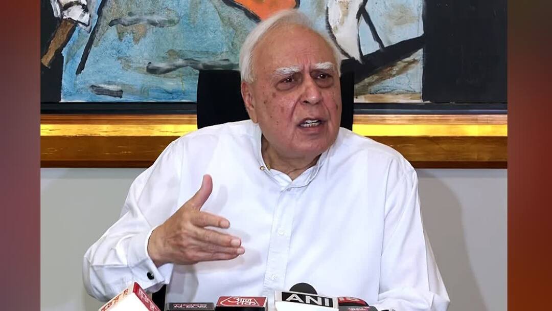 Kapil Sibal advised PM Modi to take action on Pahalgam terrorist attack पहलगाम आतंकी हमले पर एक्शन के लिए कबिल सिब्बल ने पीएम मोदी को दी सलाह, बोले- 'हम साथ आप...'