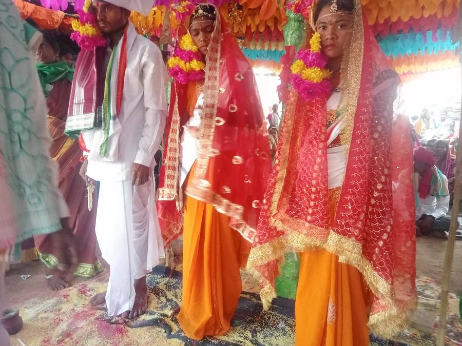 Viral News: ఏం గుండెరా అది.. తాను ప్రేమించిన యువతులను ఒకేసారి పెళ్లి చేసుకున్న మరో యువకుడు