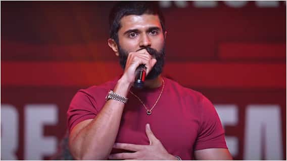 Vijay Deverakonda: కశ్మీర్ ఇండియాదే... పాకిస్తాన్ మీద ఎటాక్ చేయాల్సిన పనే లేదు - విజయ్ దేవరకొండ
