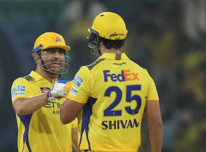 IPL ਵਿੱਚ ਇਹ ਕਈ ਵਾਰ ਹੋਇਆ ਹੈ, ਜਦੋਂ ਟੀਮਾਂ 14 ਅੰਕਾਂ ਨਾਲ ਪਲੇਆਫ ਲਈ ਕੁਆਲੀਫਾਈ ਕੀਤੀਆਂ ਹਨ। ਅਜਿਹੀ ਸਥਿਤੀ ਵਿੱਚ, ਚੇਨਈ ਨੂੰ ਹੁਣੇ ਪਲੇਆਫ ਦੀ ਦੌੜ ਤੋਂ ਬਾਹਰ ਮੰਨਣਾ ਗਲਤ ਹੋਵੇਗਾ।