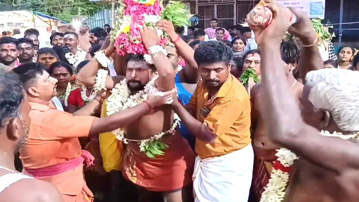 ஒரே நாளில் இத்தனை கோயிலில் தீமிதி திருவிழாவா...? பக்தி பரவசமடைந்த பக்தர்கள்...!