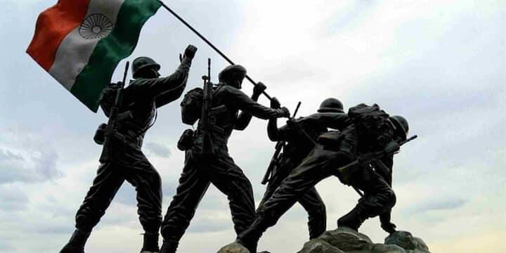 જ્યારે AI ને પૂછવામાં આવ્યું કે જો ભારત અને પાકિસ્તાન વચ્ચે યુદ્ધ થાય તો કોણ જીતશે, તો તેના જવાબો પણ વાસ્તવિકતા દર્શાવનારા હતા. ChatGPT એ કહ્યું કે જો આપણે માત્ર સૈન્ય શક્તિની સરખામણી કરીએ તો ભારતની સ્થિતિ ચોક્કસપણે મજબૂત છે, પરંતુ યુદ્ધનું પરિણામ માત્ર જીત કે હારથી નક્કી થતું નથી. યુદ્ધમાં જાન-માલનું ભારે નુકસાન થાય છે અને તે બંને દેશોની ભાવિ પેઢીઓને પણ ઊંડી અસર કરે છે. ChatGPT ના મતે વાસ્તવિક જીત તો ત્યારે થશે જ્યારે યુદ્ધને ટાળી શકાય.