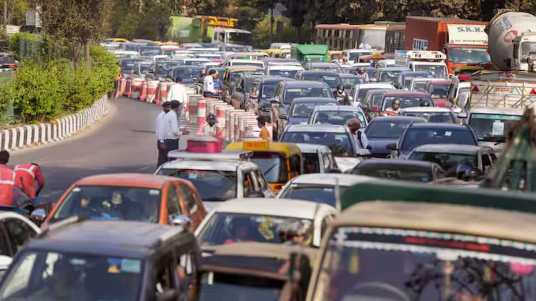 दिल्ली का नाथू फ्लाईओवर 30 दिन के लिए बंद, ट्रैफिक डायवर्ट, वाहन चालकों के लिए एडवाइजरी जारी Nathu Colony Flyover shut for load testing urgent repairs Delhi Traffic Police Advisory दिल्ली का नाथू फ्लाईओवर 30 दिन के लिए बंद, ट्रैफिक डायवर्ट, वाहन चालकों के लिए एडवाइजरी जारी