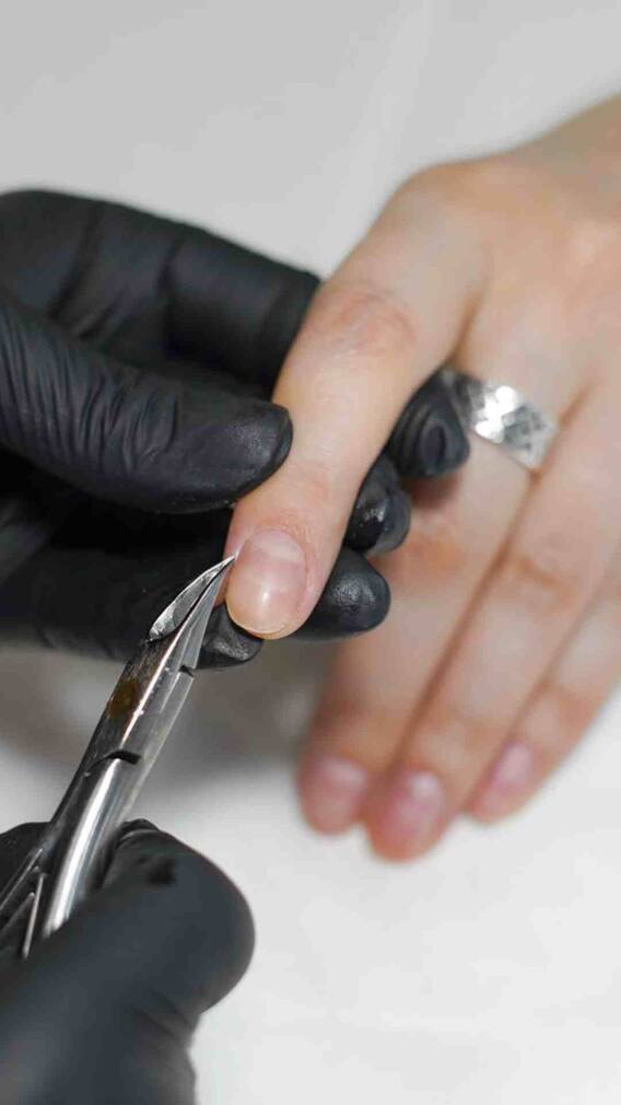 Nail Extension ਕਰਵਾਉਣ ਵੇਲੇ ਇਨ੍ਹਾਂ ਗੱਲਾਂ ਦਾ ਰੱਖੋ ਖਾਸ ਧਿਆਨ
