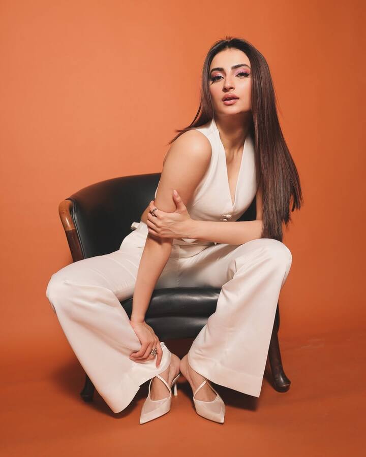 दरअसल अपना फिगर मेंटेन करने के लि पलक तिवारी बाहरी की चीजों से परहेज करती हैं. वो खान नें दाल, चावल, रोटी, सब्जी और सलाद जैसे पौष्टिक चीजें ही लेती हैं.