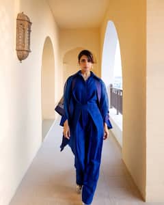 Samantha: అబుదాబిలో సమంత... బ్లూ కలర్ డ్రెస్ లో బాగుందబ్బా