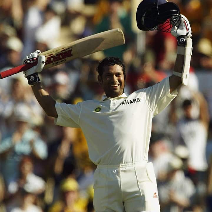 Sachin Tendulkar's height is just 5 feet 5 inches. If someone knows about cricket, then perhaps he also knows Sachin. Sachin's cricketing career has been such that he is called God of cricket. Sachin has scored 34357 runs in 664 international matches for India. During this, he has scored 164 half -centuries and 100 centuries.